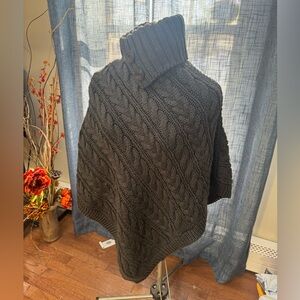 Women’s, cable knit,  sweater shall.